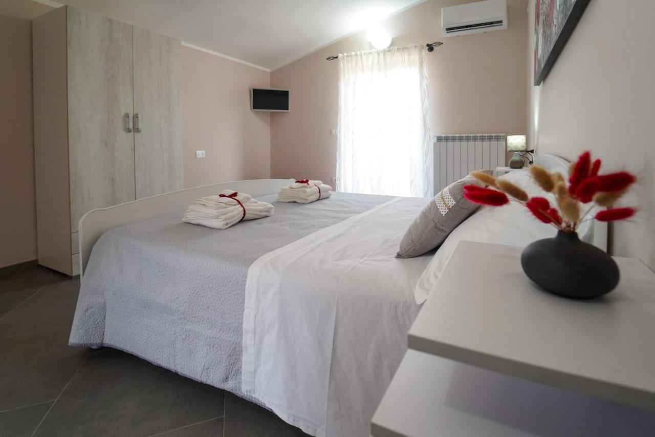 Villa Falcone Alvignano Zewnętrze zdjęcie
